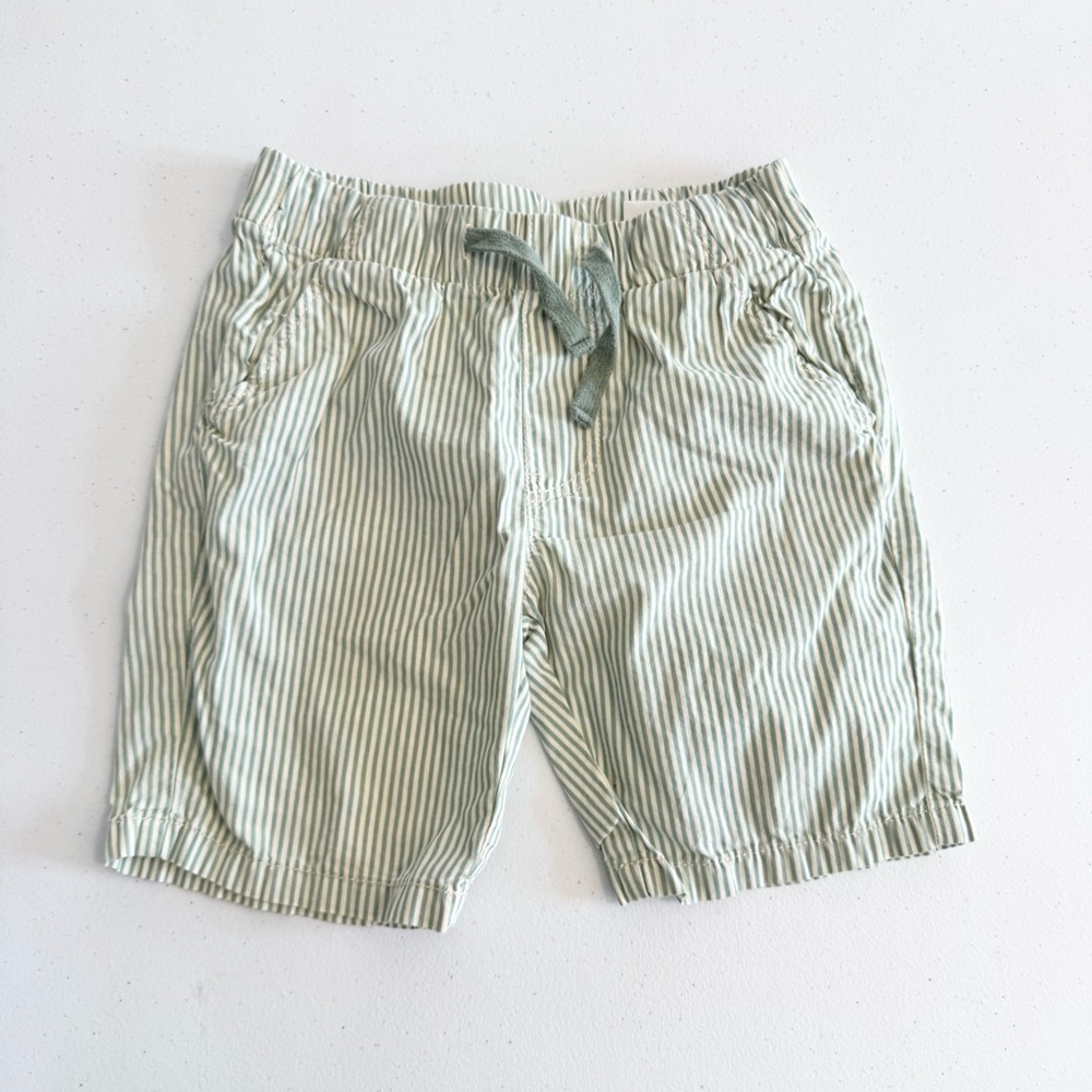 Like New H&M Kids Striped Light Green Shorts 5T